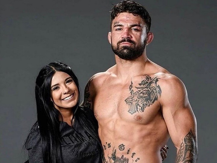 Nástup po boku hviezdy UFC je na predaj